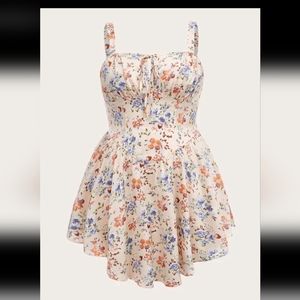 PLUS SIZE All over Floral mini dress